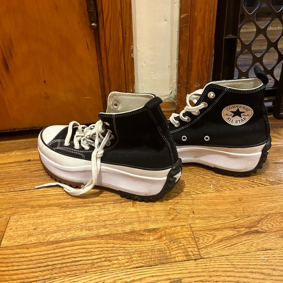 Converse Lug Sole Platforms in Black Size 7.5 - Picture 2 of 9